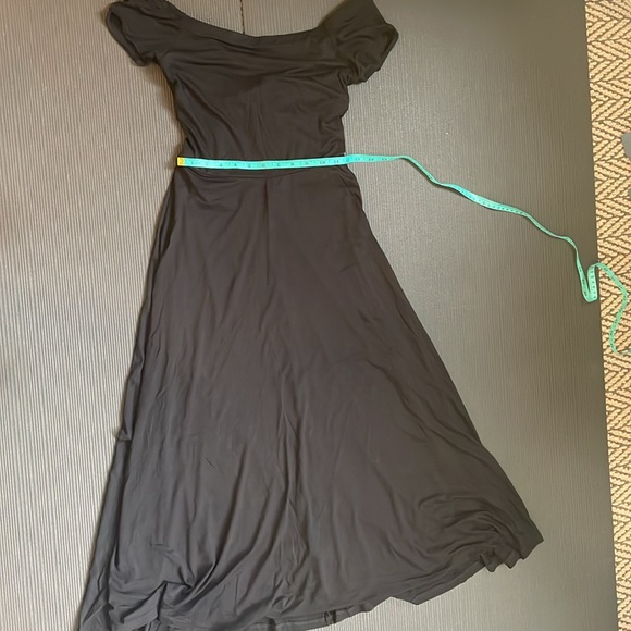 Black knit crisscross back dress - Picture 7 of 9